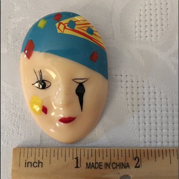 2 1/2 inch Shiny Plastic Painted Mime Face Pin - Picture 5 of 8